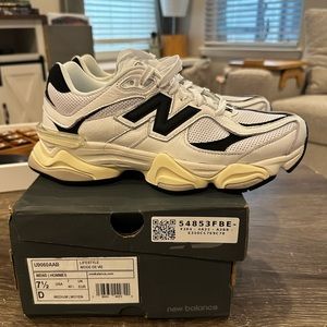 New Balance 9060 White/Black!